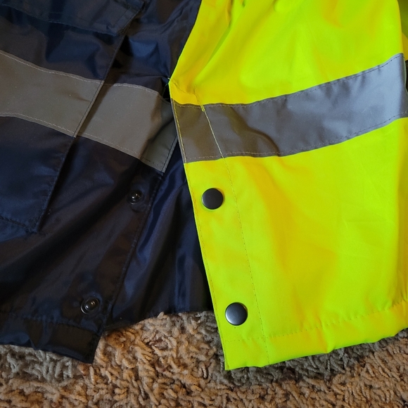 Women's High Visibility Coat w/reflective strips - Picture 7 of 9